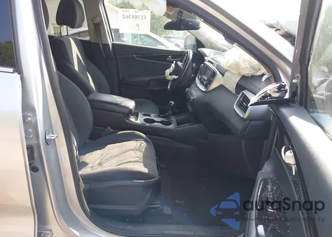 2016 Kia Sorento 2.4L Lx z USA, uszkodzony, nr VIN 5XYPGDA38GG041748